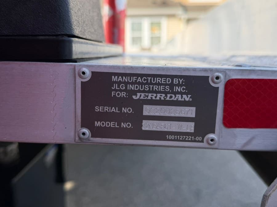 2023 Freightliner M2 106