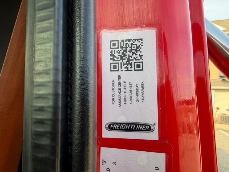 2023 Freightliner M2 106