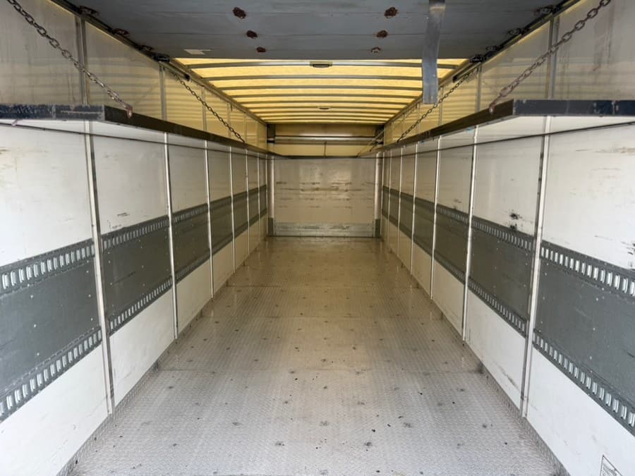 2020 Freightliner M2 106