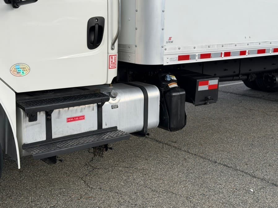 2020 Freightliner M2 106