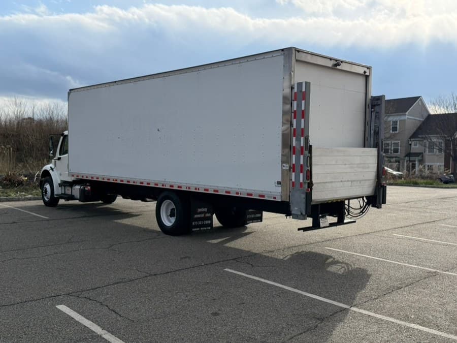 2020 Freightliner M2 106