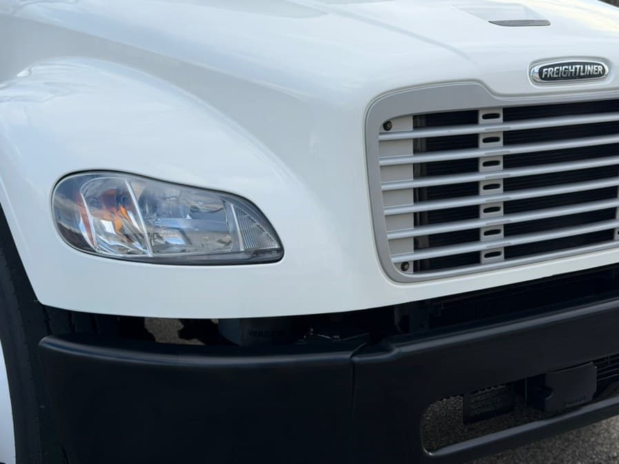 2020 Freightliner M2 106