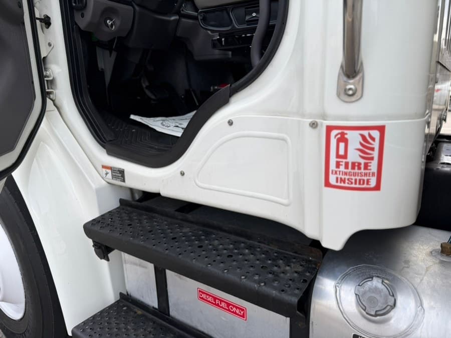 2020 Freightliner M2 106