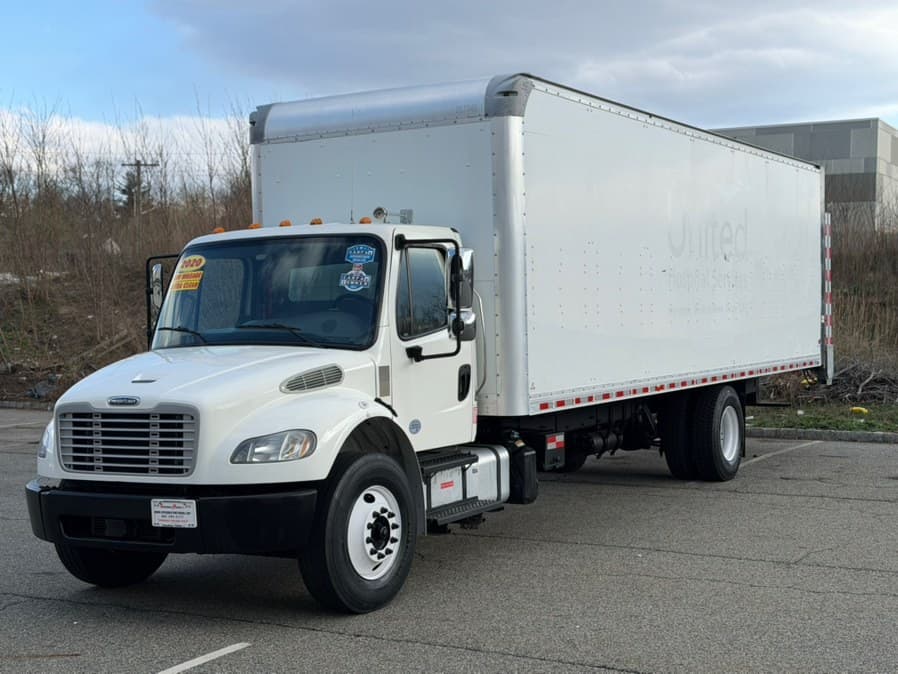 2020 Freightliner M2 106