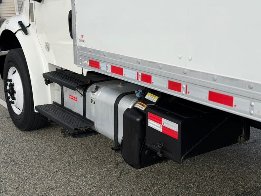 2020 Freightliner M2 106
