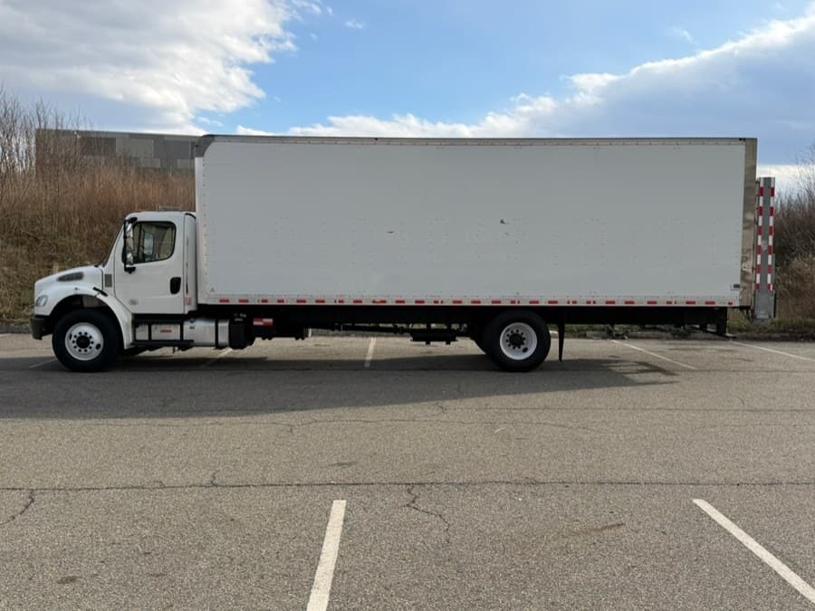 2020 Freightliner M2 106