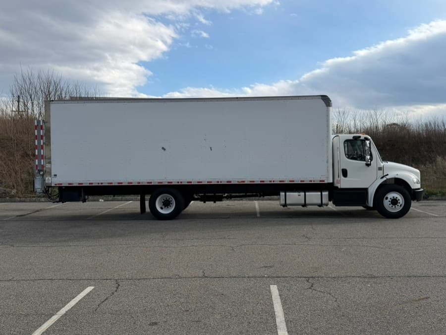 2020 Freightliner M2 106