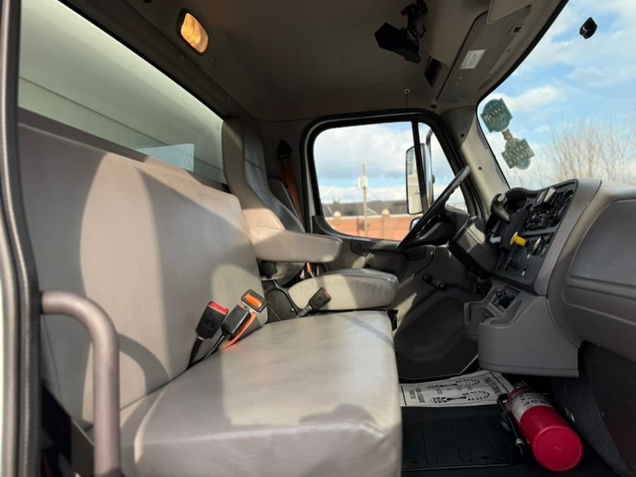 2020 Freightliner M2 106