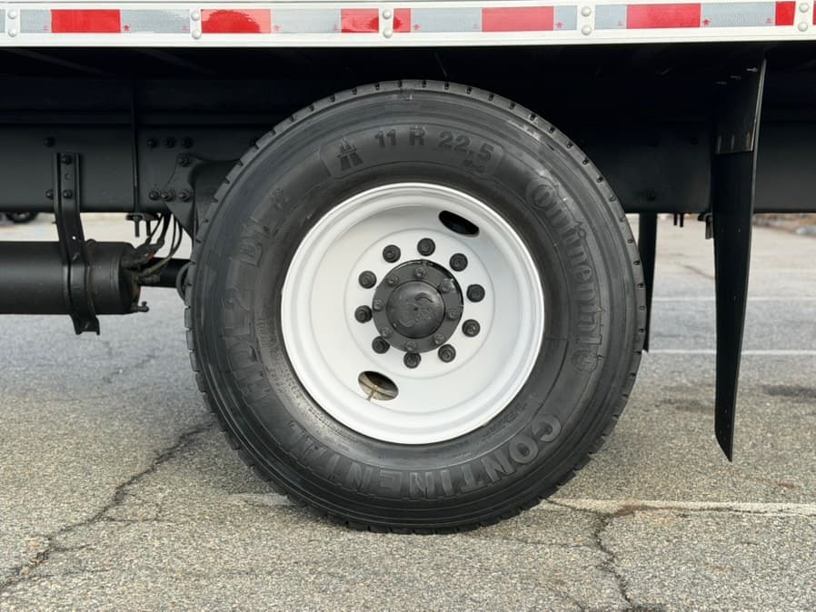 2020 Freightliner M2 106