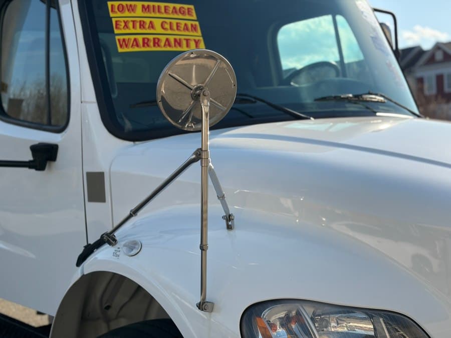 2020 Freightliner M2 106
