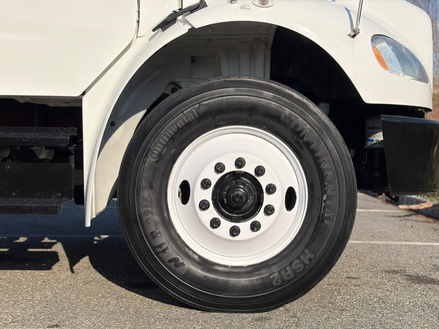 2020 Freightliner M2 106