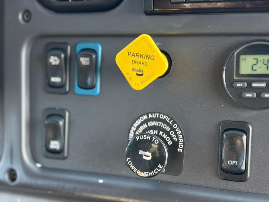 2020 Freightliner M2 106