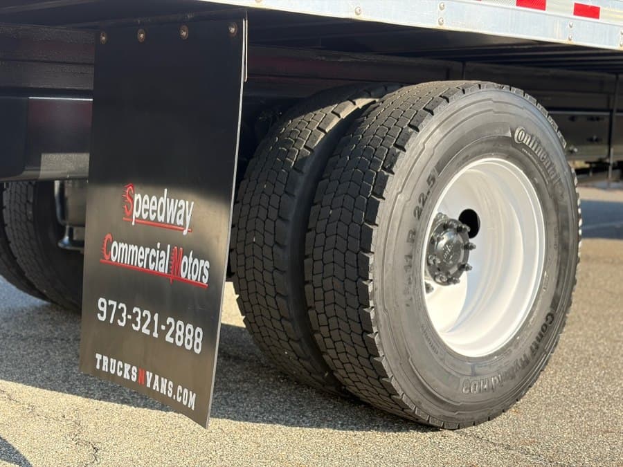 2020 Freightliner M2 106