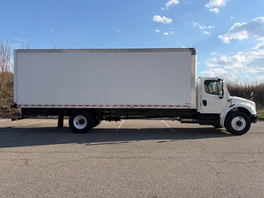2020 Freightliner M2 106