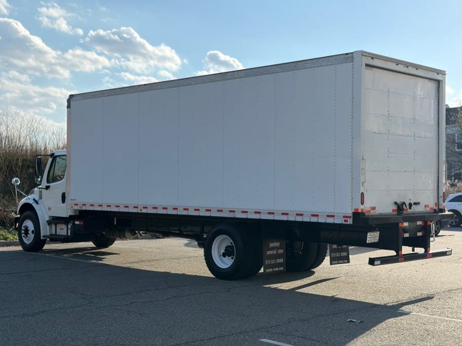 2020 Freightliner M2 106