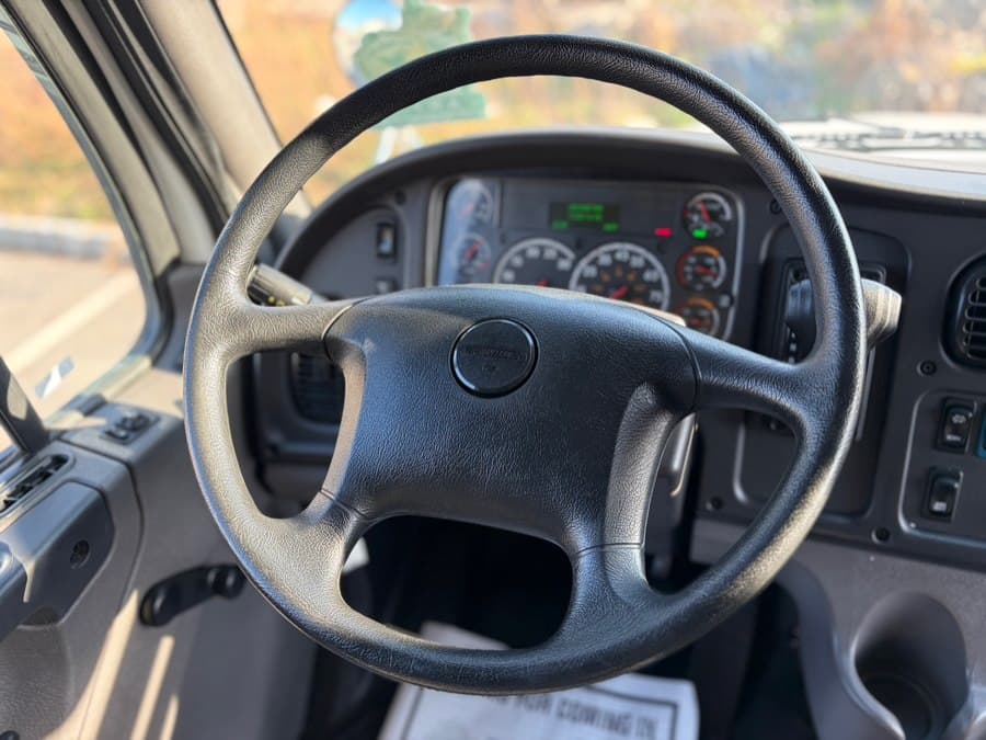 2020 Freightliner M2 106