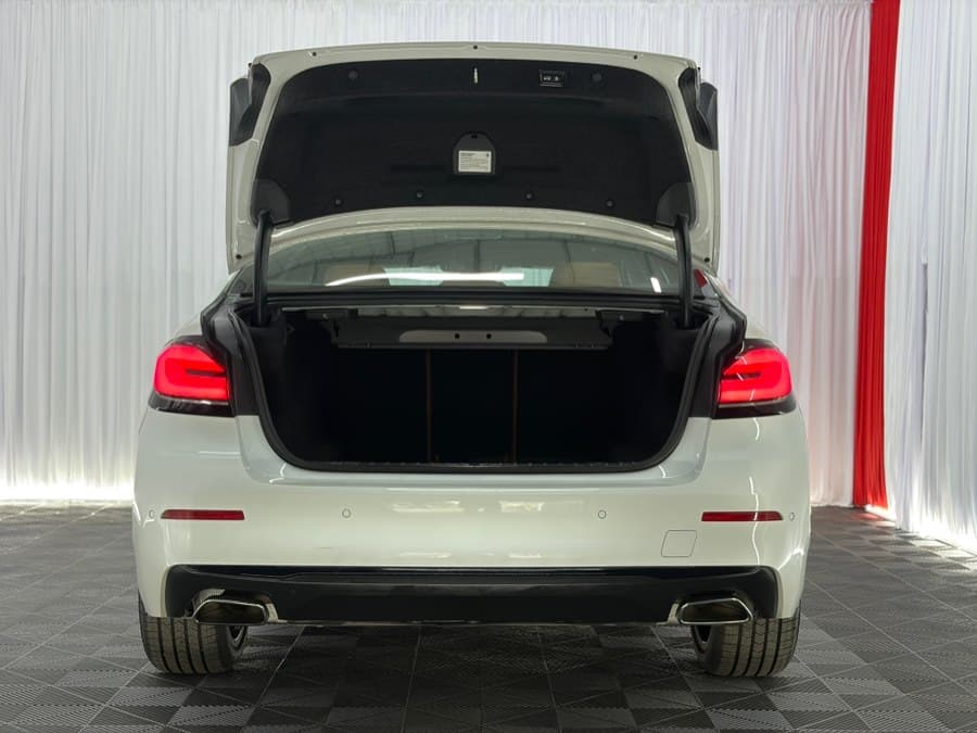 2023 BMW 5 Series