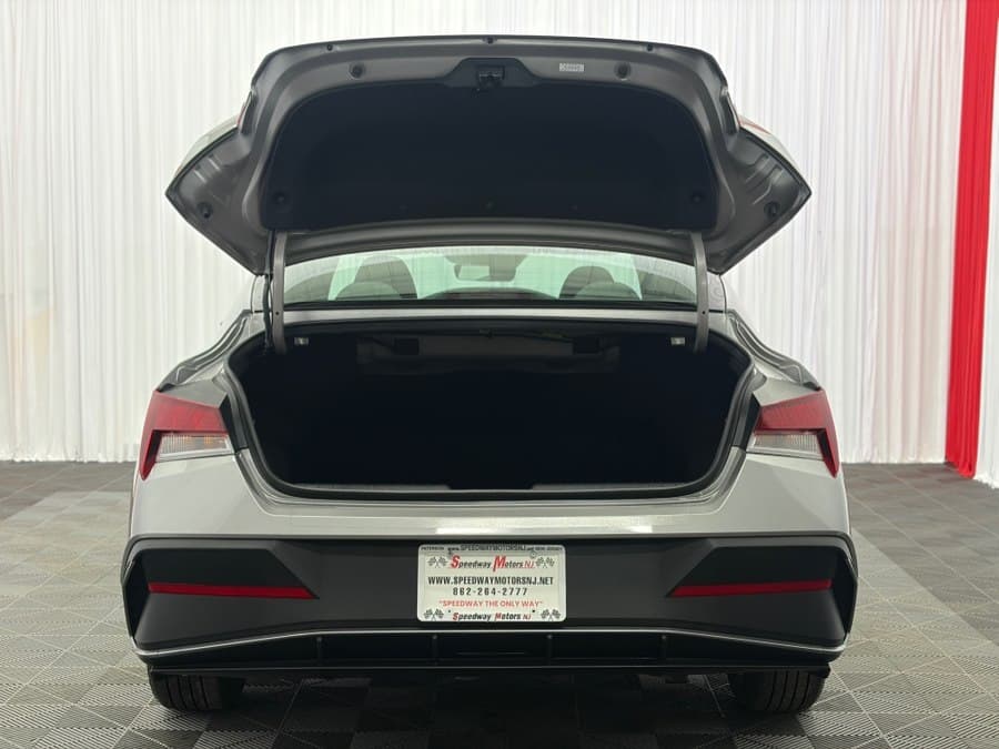 2024 Hyundai Elantra