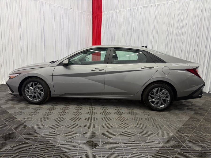 2024 Hyundai Elantra