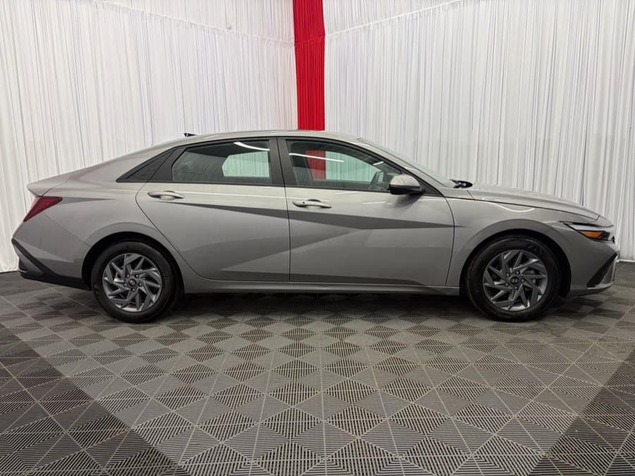 2024 Hyundai Elantra