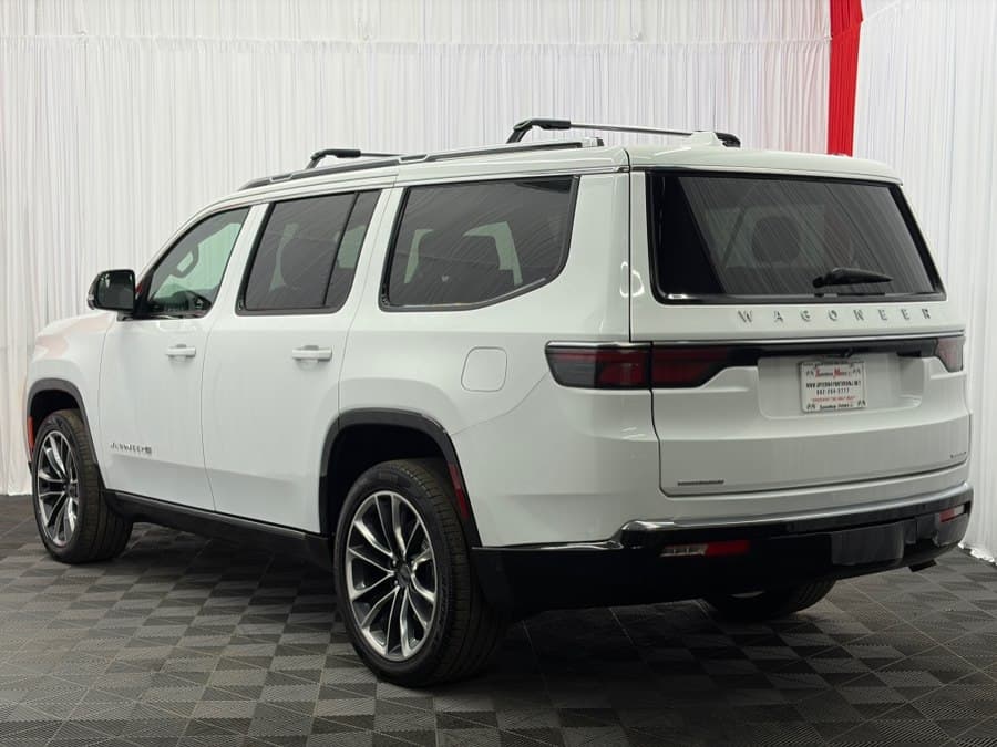 2023 Jeep Wagoneer