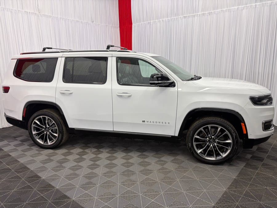 2023 Jeep Wagoneer
