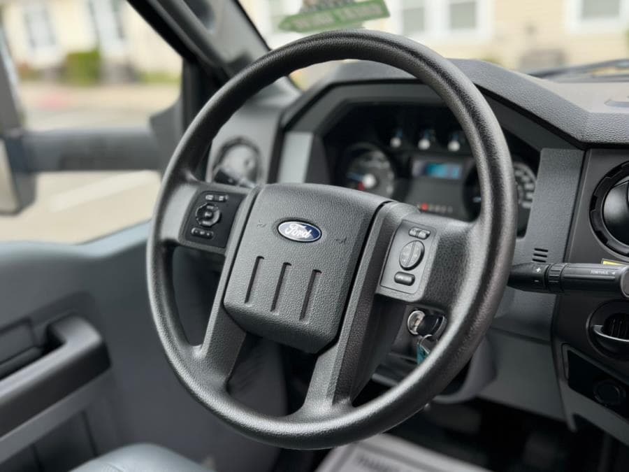 2019 Ford Super Duty F-750 Straight Frame Gas