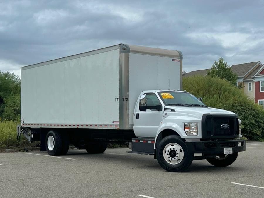 2019 Ford Super Duty F-750 Straight Frame Gas