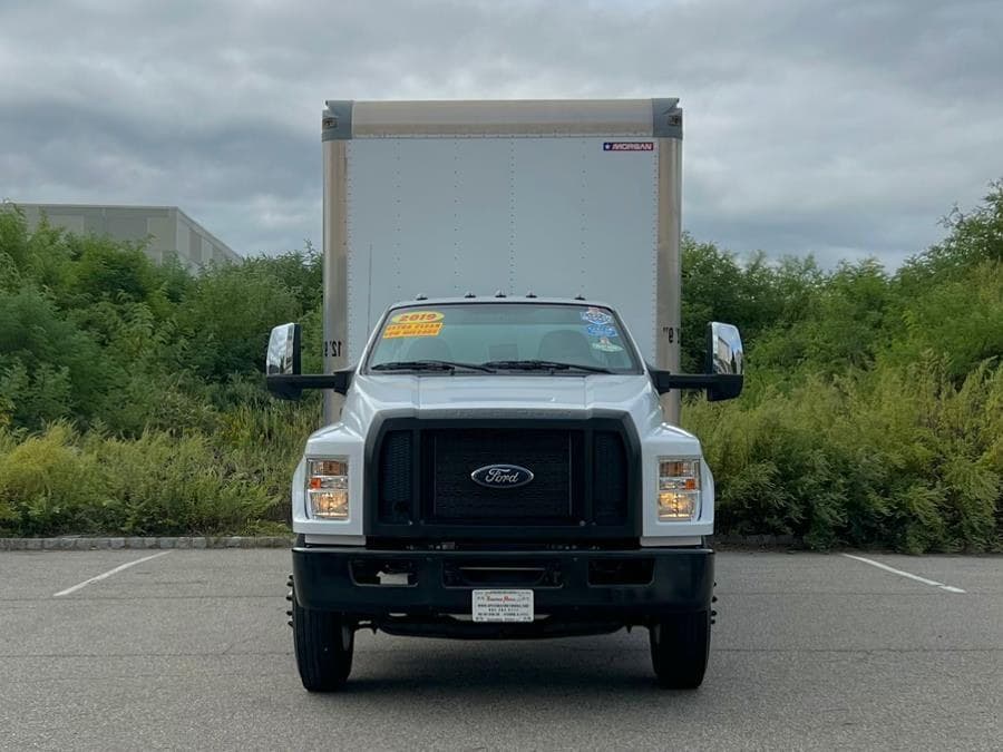 2019 Ford Super Duty F-750 Straight Frame Gas