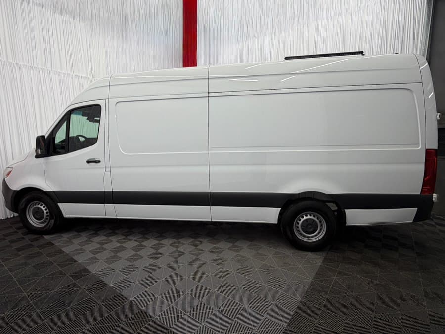 2024 Mercedes-Benz Sprinter Cargo Van