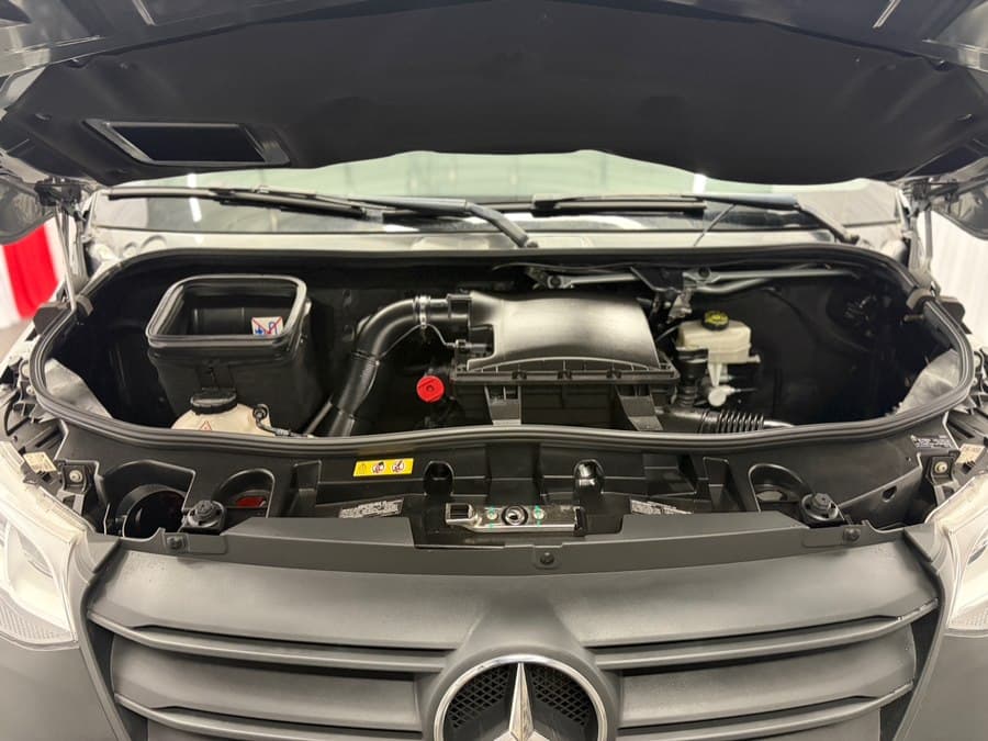 2023 Mercedes-Benz Sprinter 12 Passenger Van