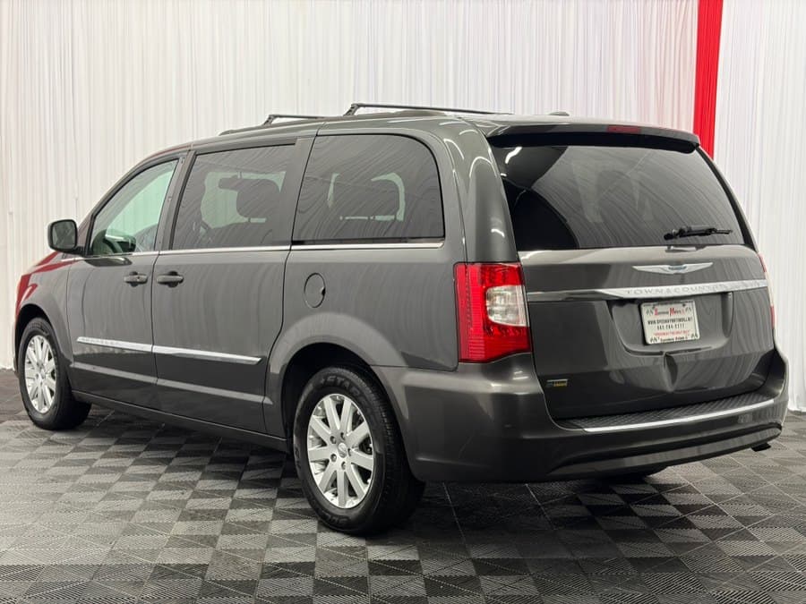 2016 Chrysler Town & Country