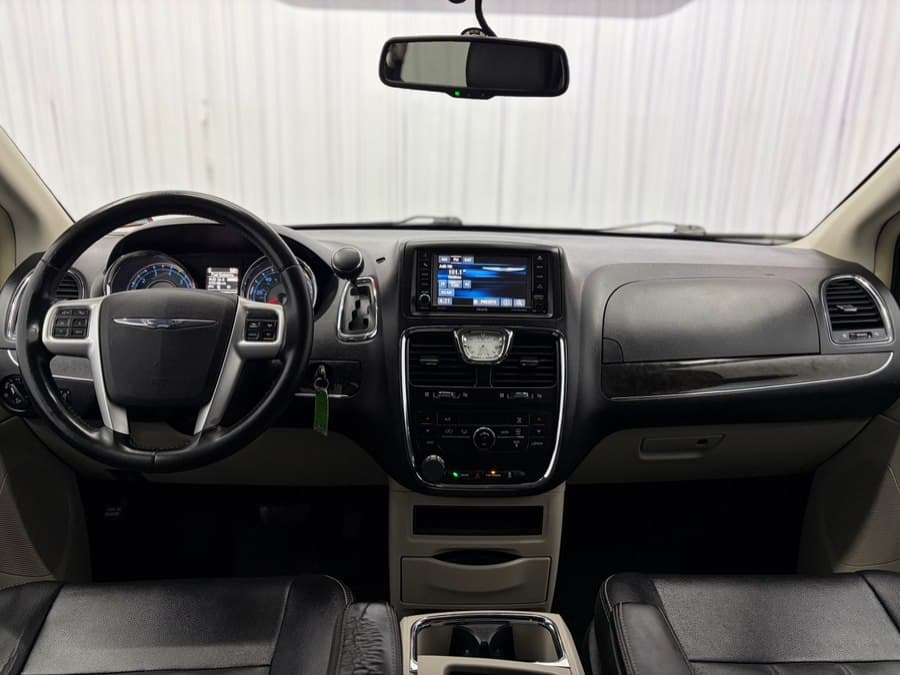 2016 Chrysler Town & Country