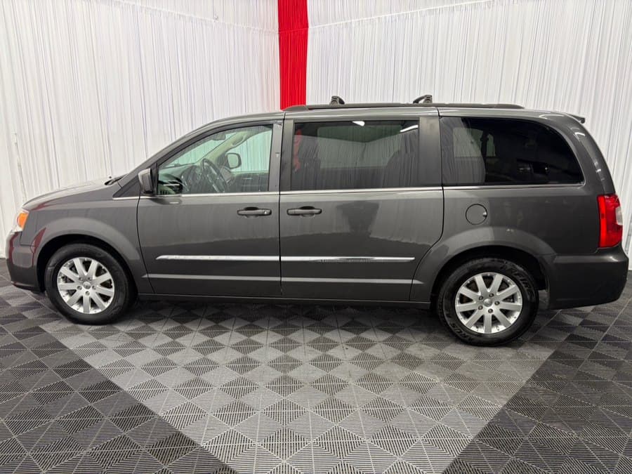 2016 Chrysler Town & Country