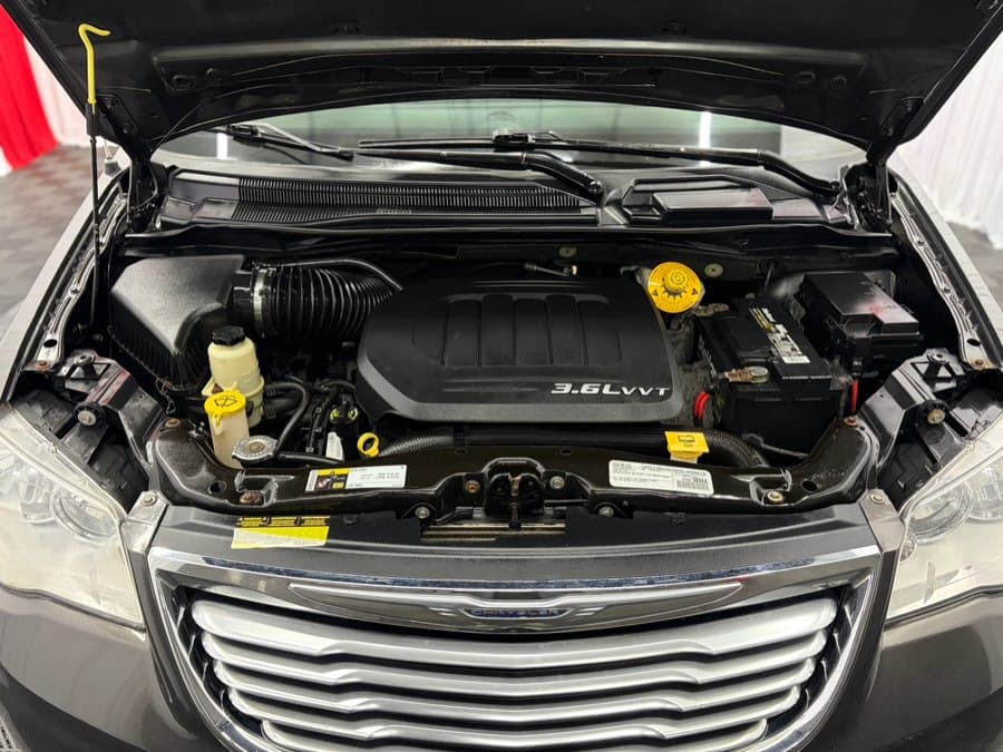 2016 Chrysler Town & Country