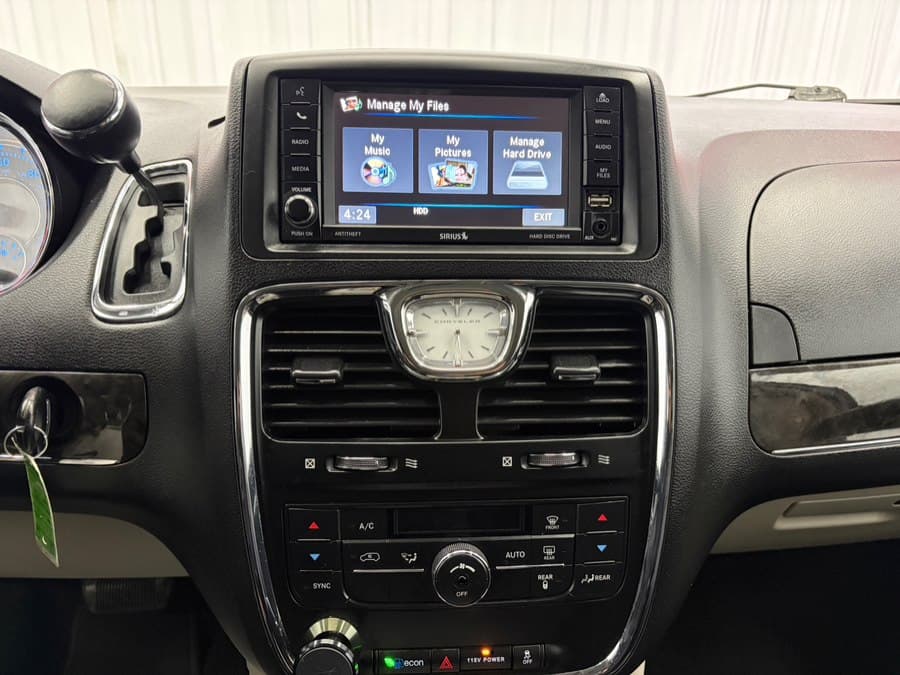 2016 Chrysler Town & Country