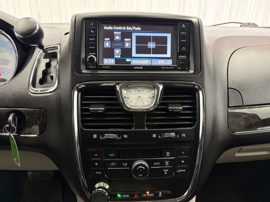 2016 Chrysler Town & Country