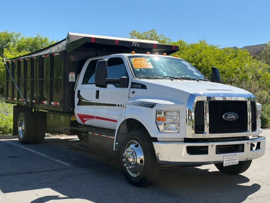 2017 Ford Super Duty F-650 Straight Frame Gas