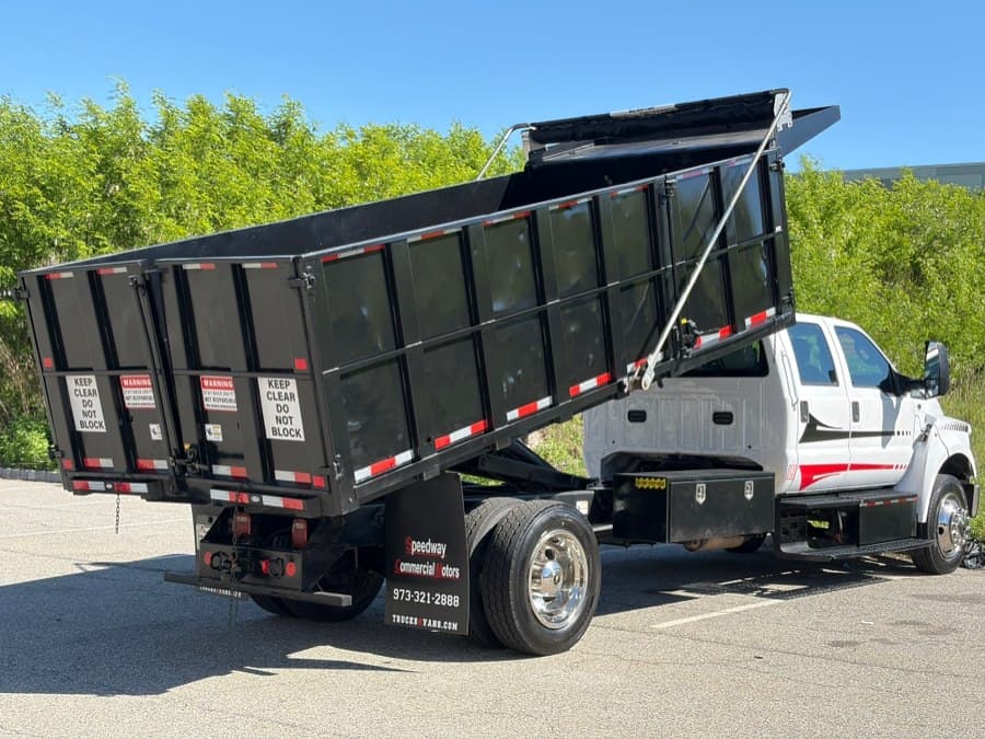 2017 Ford Super Duty F-650 Straight Frame Gas