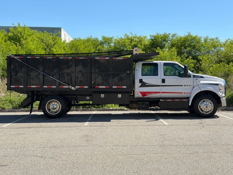 2017 Ford Super Duty F-650 Straight Frame Gas