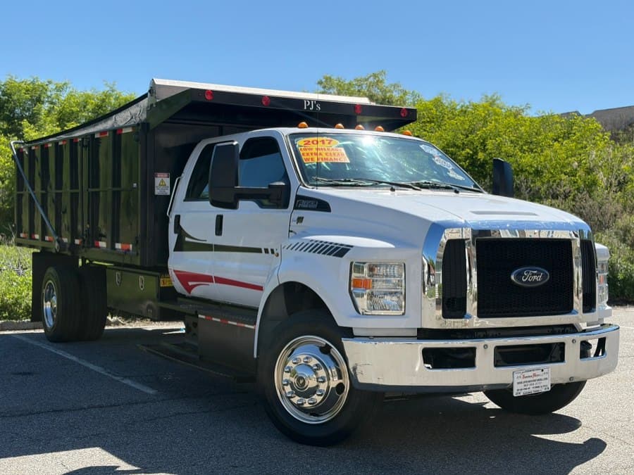 2017 Ford Super Duty F-650 Straight Frame Gas