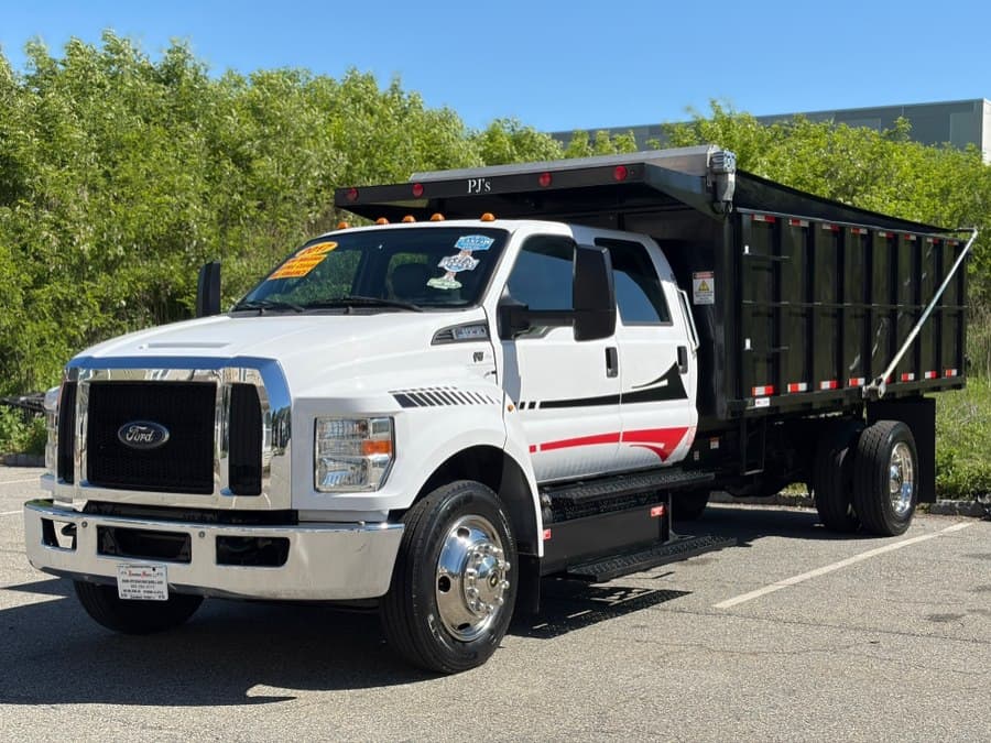 2017 Ford Super Duty F-650 Straight Frame Gas