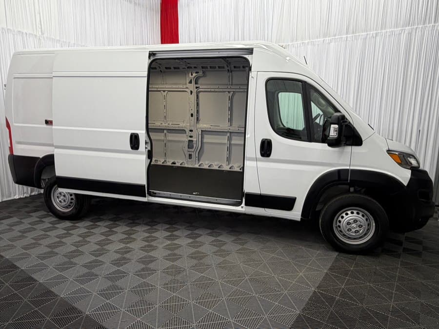 2025 Ram ProMaster Cargo Van