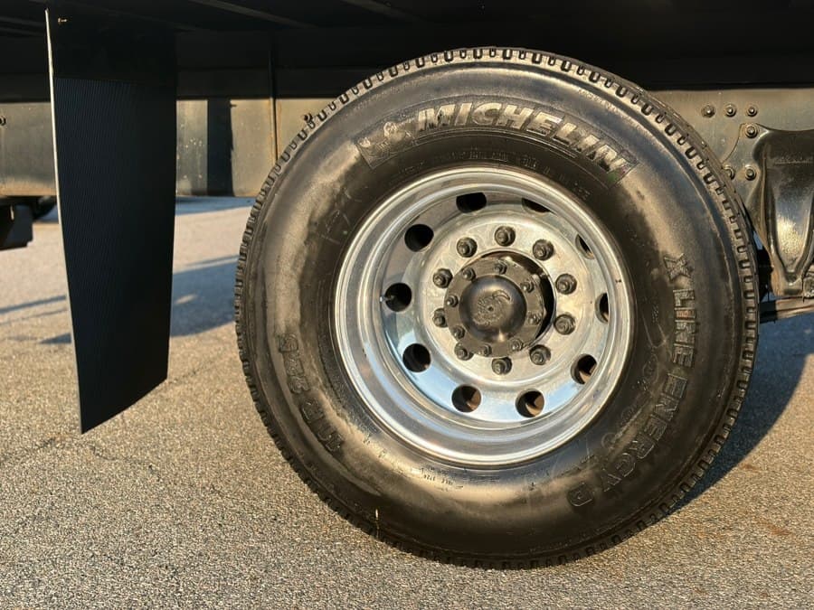 2018 Freightliner M2 106