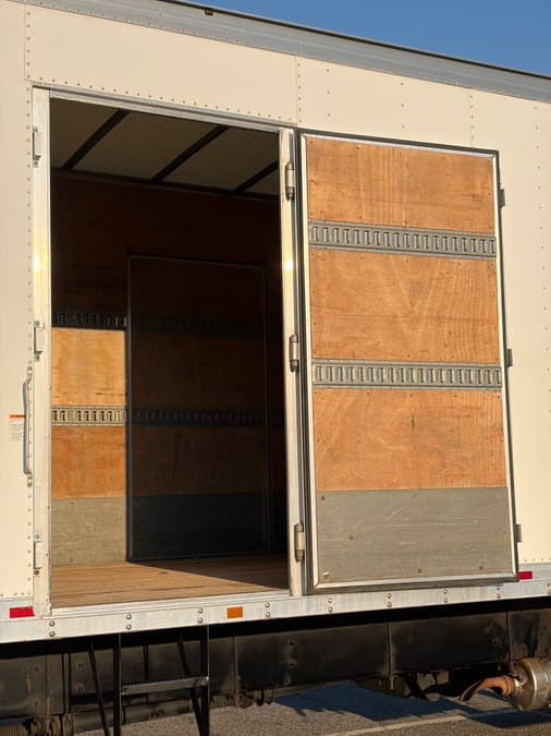 2018 Freightliner M2 106