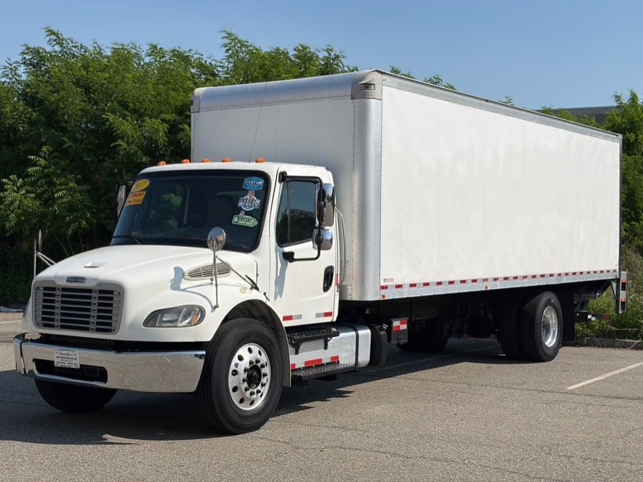2017 Freightliner M2 106