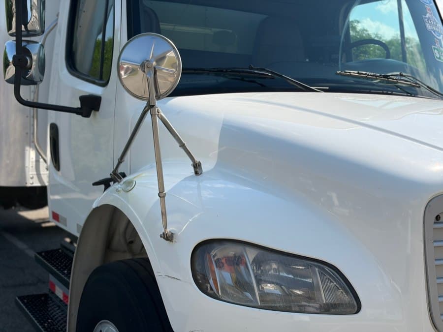 2017 Freightliner M2 106