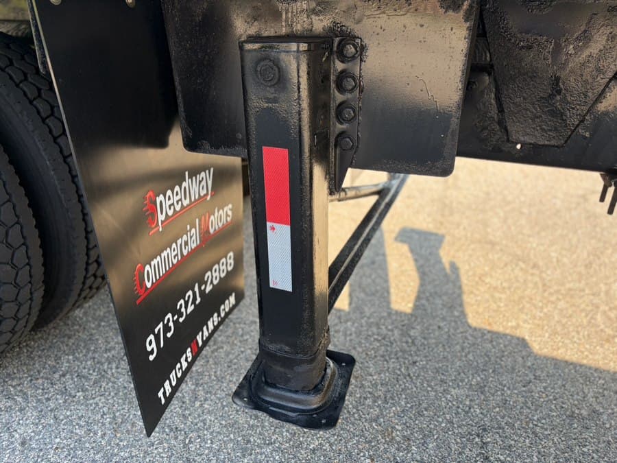 2017 Freightliner M2 106