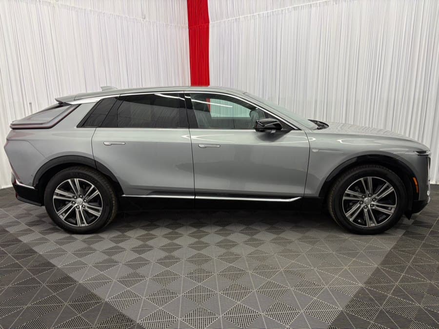 2024 Cadillac LYRIQ
