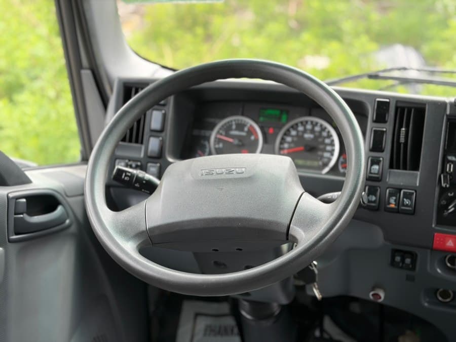 2019 Isuzu NRR